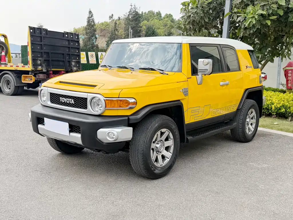Toyota FJ Cruiser 2019 — фото 1