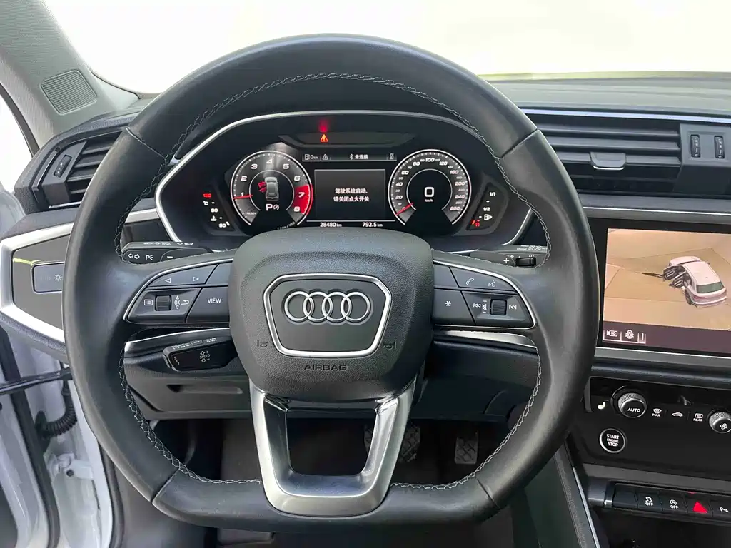 Audi Q3 2023 — фото 10