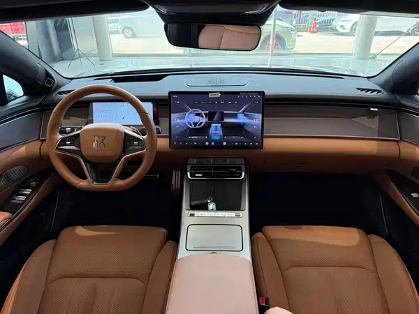 BYD Han L 2025
