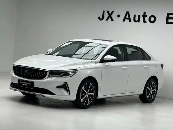 Geely Emgrand 2022