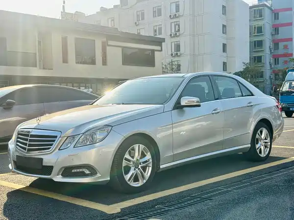 Mercedes-Benz E-Class 2010