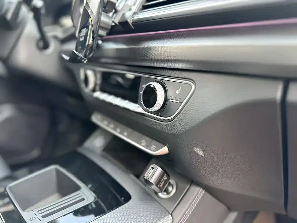 Audi Q5L 2022 — фото 23