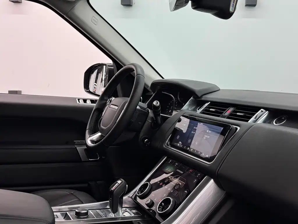 Land Rover Range Rover Sport New Energy 2021 — фото 7
