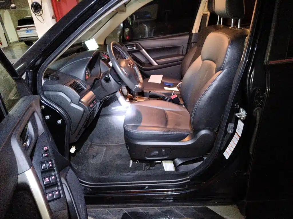 Subaru Forester 2014 — фото 12