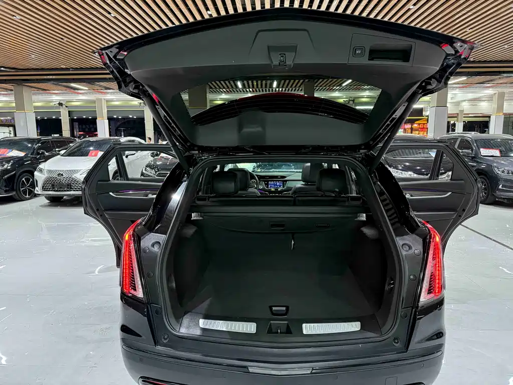 Cadillac XT5 2022 — фото 15