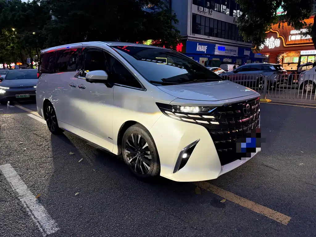 Toyota Alphard 2023