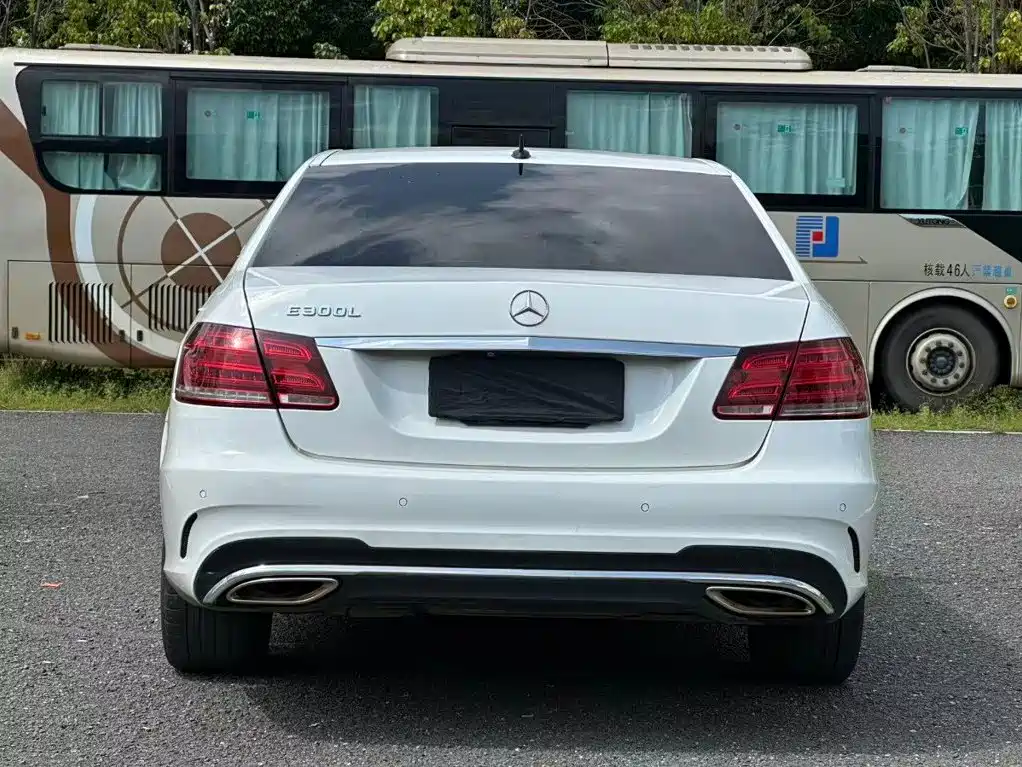 Mercedes-Benz E-Class 2015 — фото 8