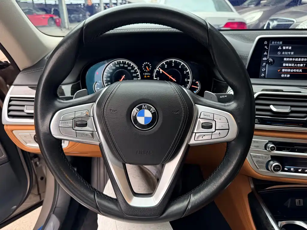 BMW 7 Series 2016 — фото 14