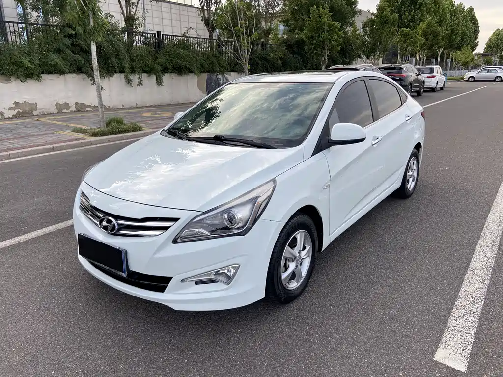 Hyundai Verna 2016