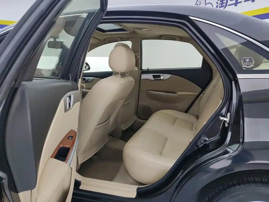 Buick Excelle 2014 — фото 11