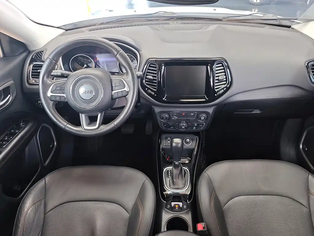 Jeep Compass 2016 — фото 11