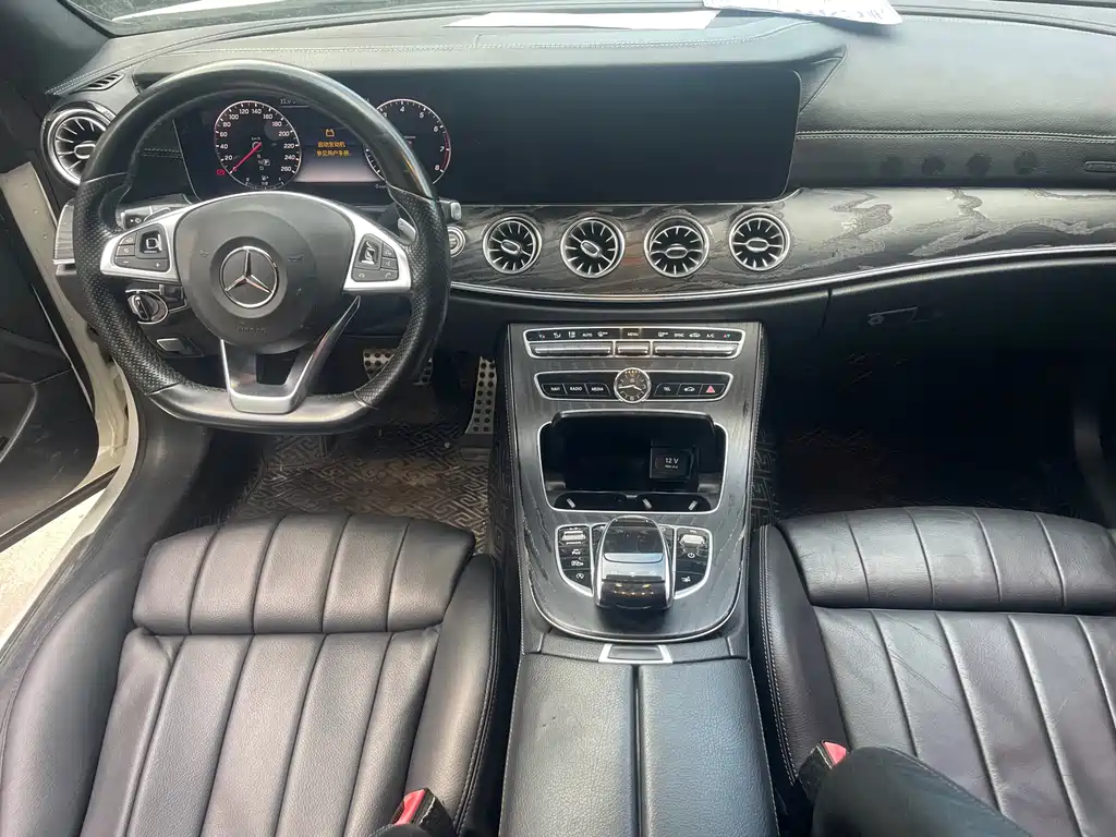 Mercedes-Benz E-Class 2018 — фото 18