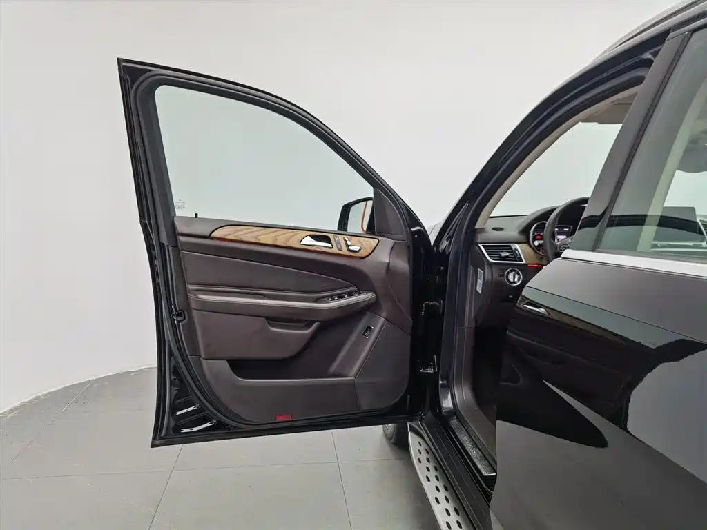 Mercedes-Benz GLE 2015 — фото 8