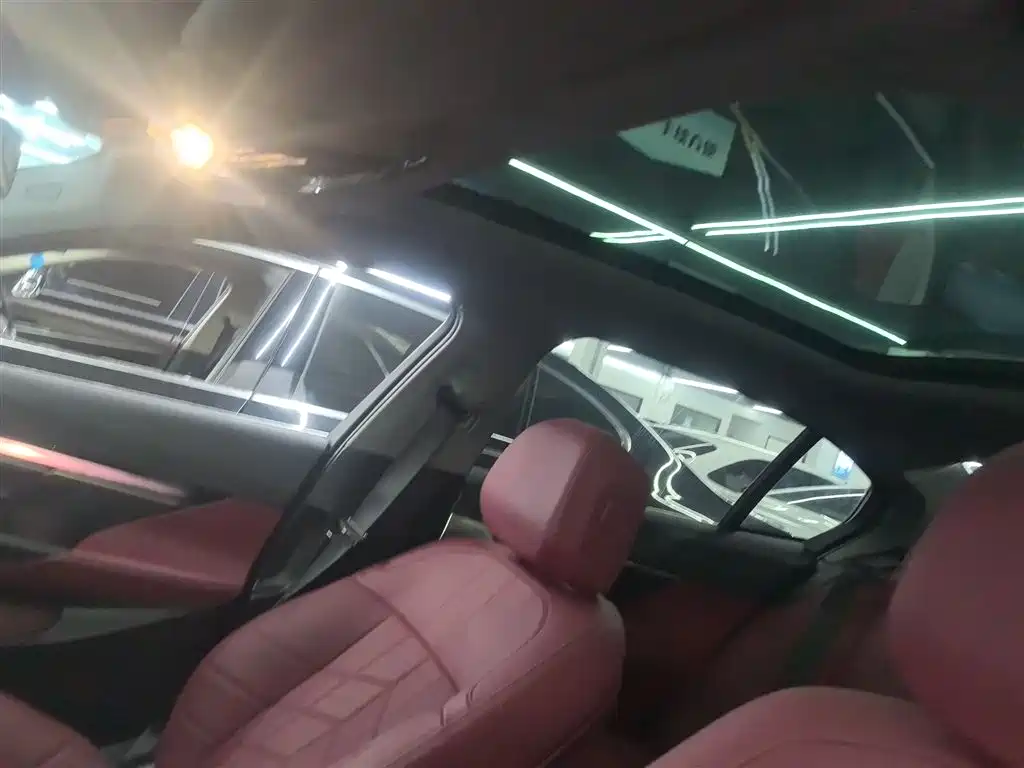 BMW 5 Series 2025 — фото 14