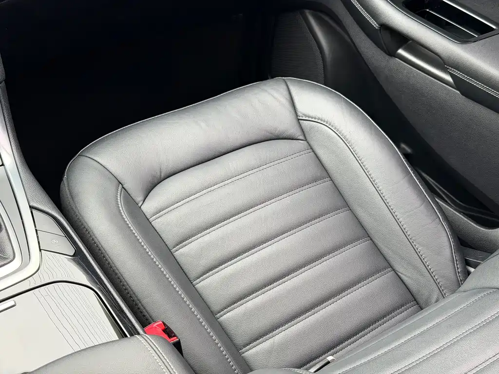 Ford Edge 2019 — фото 17