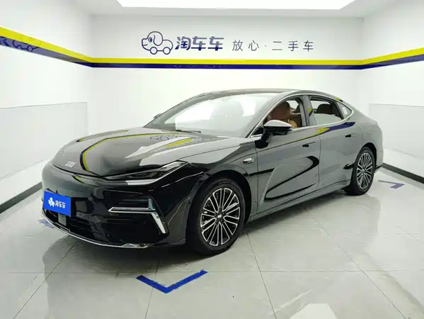 Geely Galaxy Starshine 8 2025