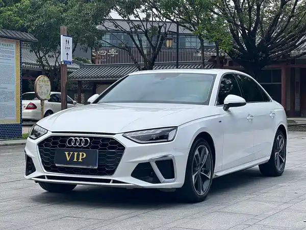 Audi A4L 2020