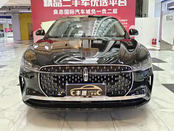 Lincoln Z 2024