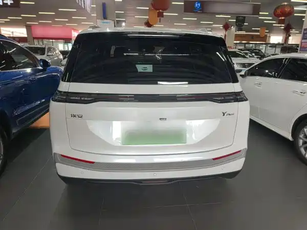 Aion Y 2025