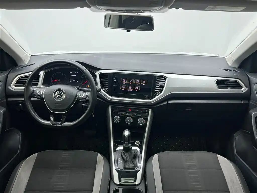 Volkswagen T-Roc 2021 — фото 19