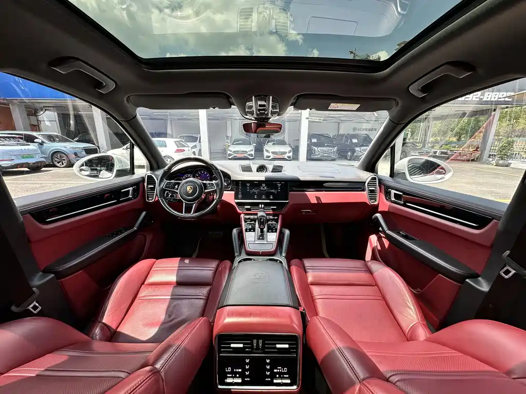 Porsche Cayenne 2018 — фото 10