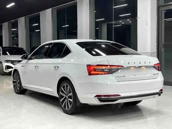 Skoda Superb 2022