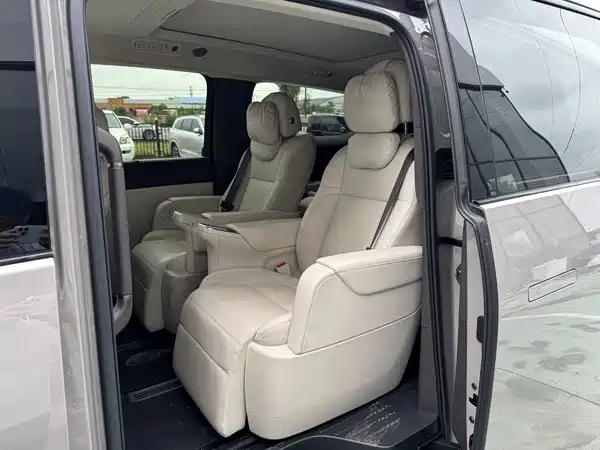 Li Auto MEGA 2024