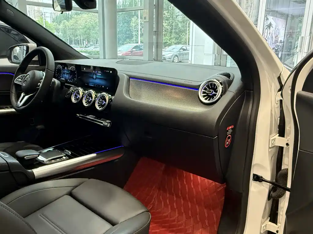 Mercedes-Benz GLA 2023 — фото 13