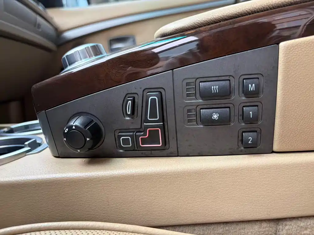 BMW 7 Series 2006 — фото 15