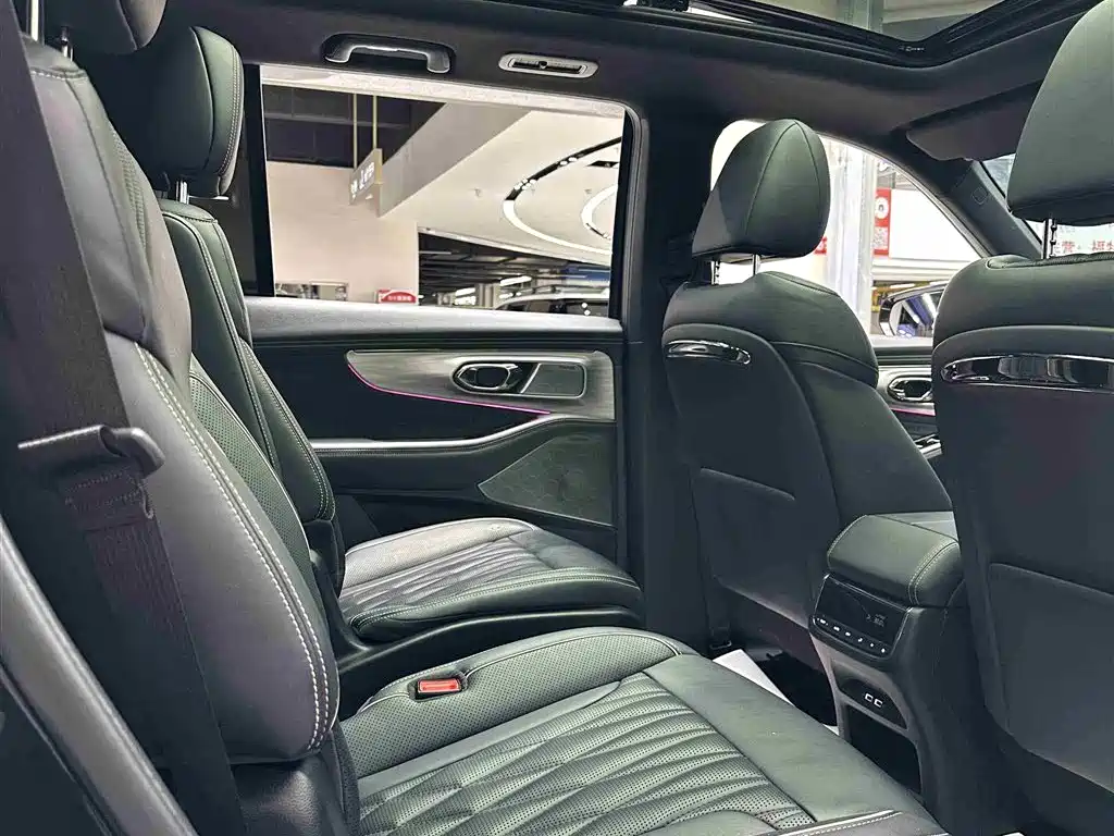 GAC Motor Trumpchi GS8 2022 — фото 26