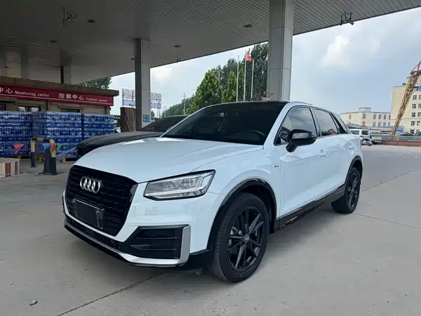 Audi Q2L 2020