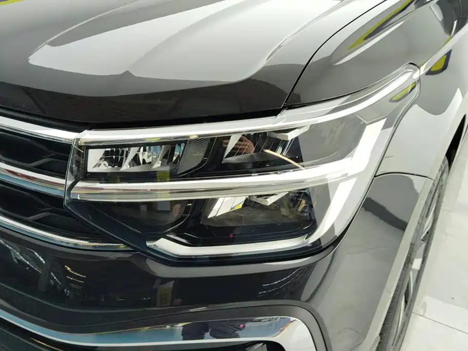 Volkswagen Tharu 2025