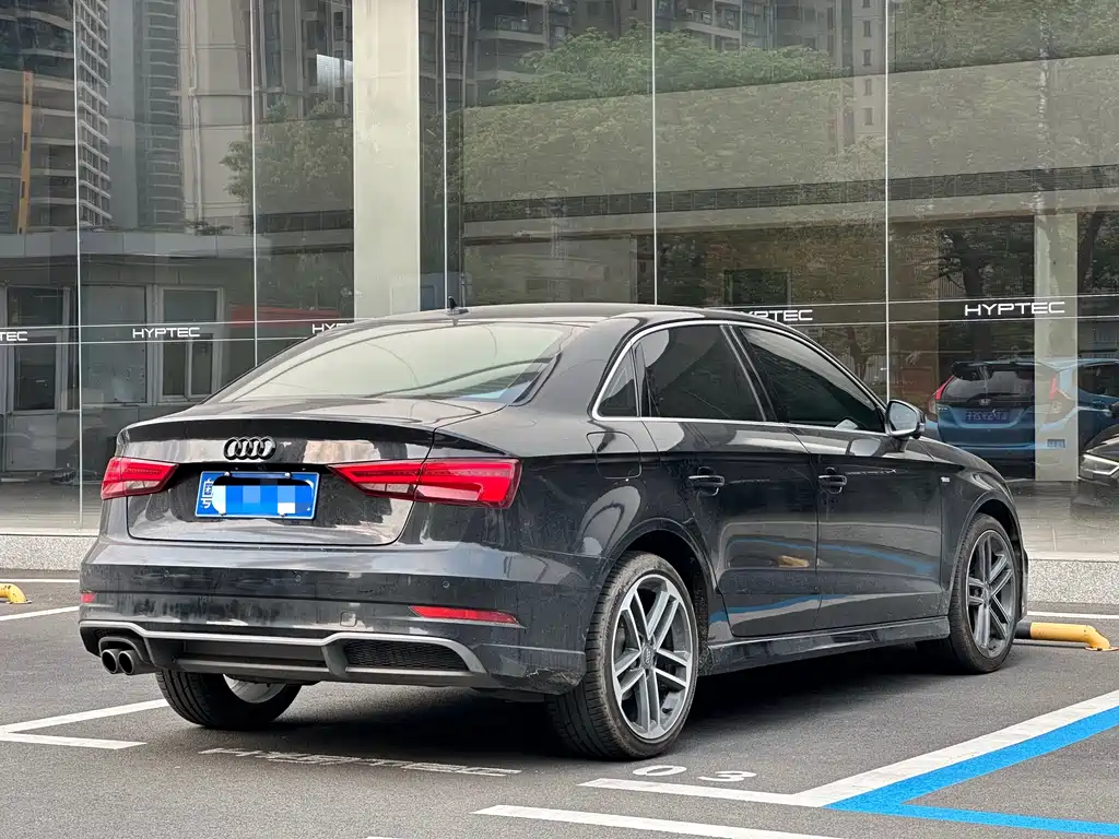 Audi A3 2018 — фото 6