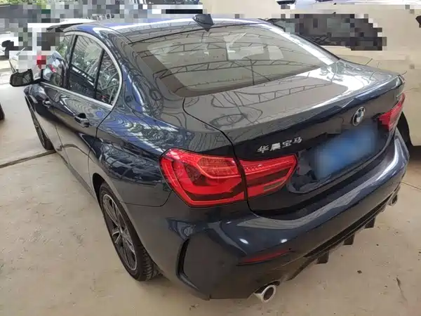 BMW 1 Series 2021