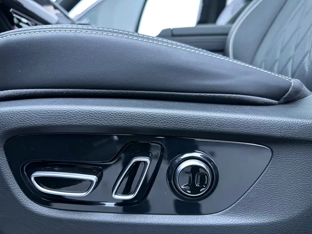 GAC Motor Trumpchi GS8 2025 — фото 14