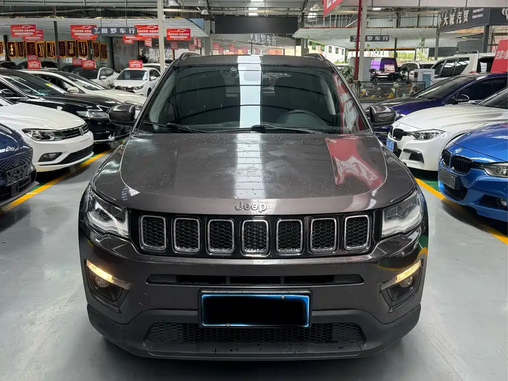 Jeep Compass 2018 — фото 2