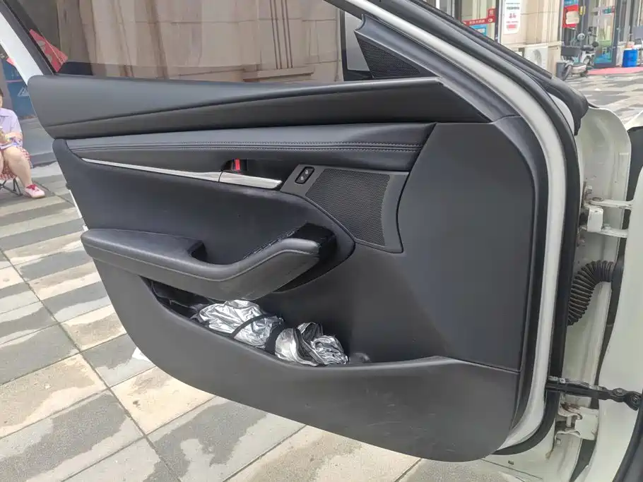 Mazda 3 Axela 2023
