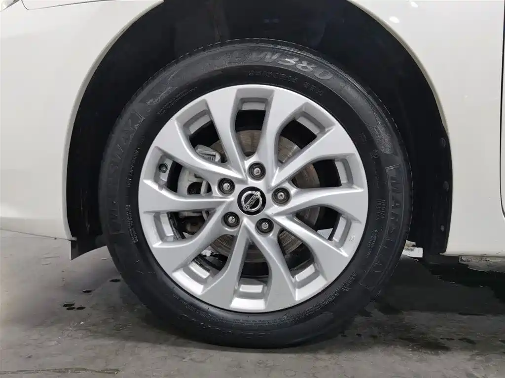 Nissan Sylphy 2019 — фото 17