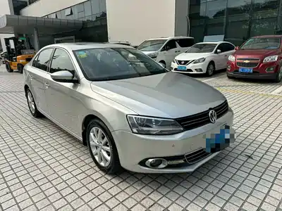 Volkswagen Sagitar 2012