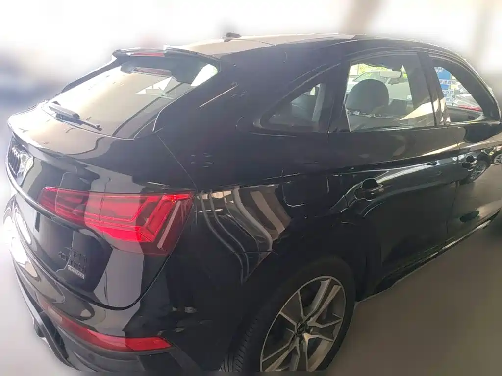 Audi Q5L Sportback 2023 — фото 12
