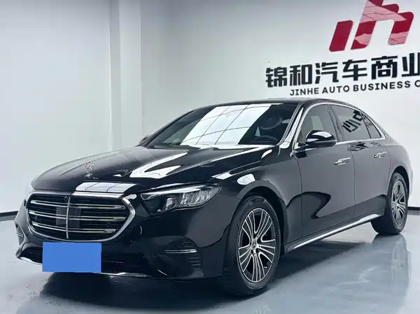 Mercedes-Benz E-Class 2024