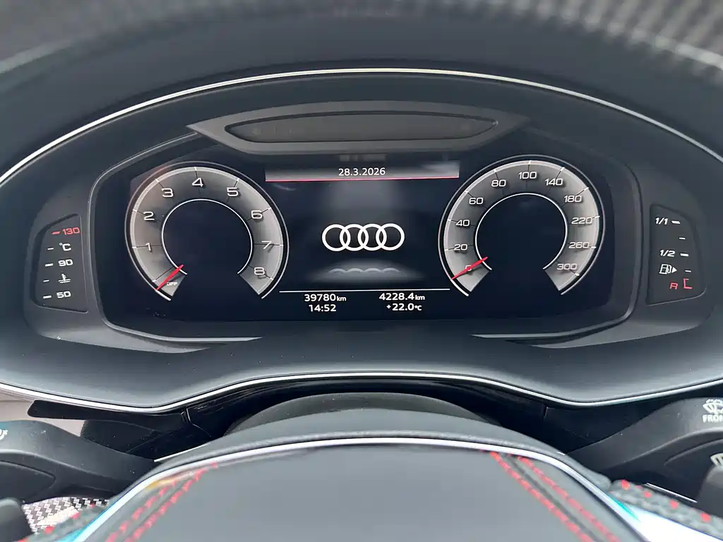 Audi Q8 2025 — фото 9