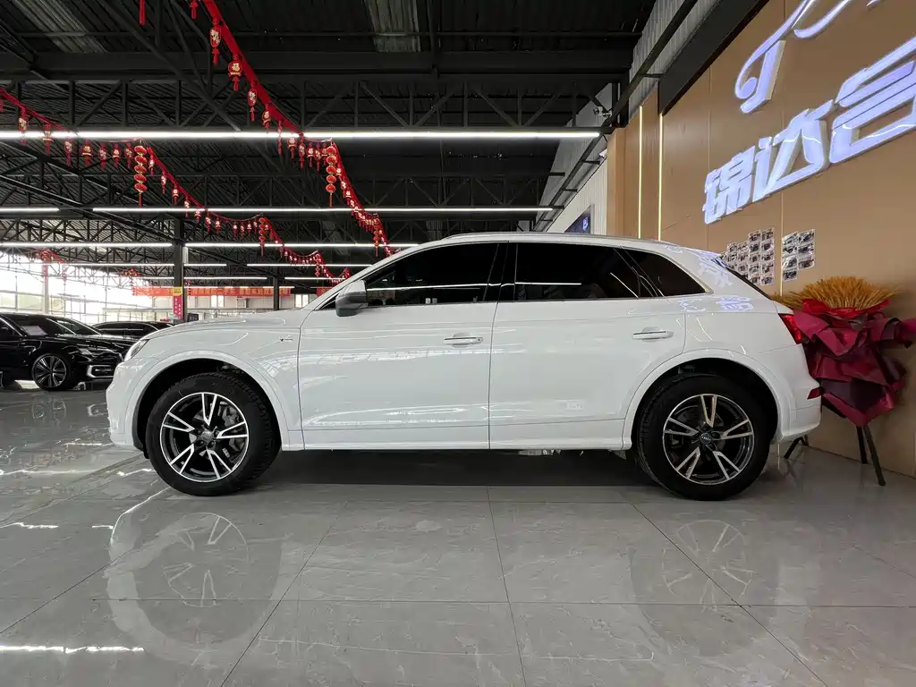 Audi Q5L 2019 — фото 13