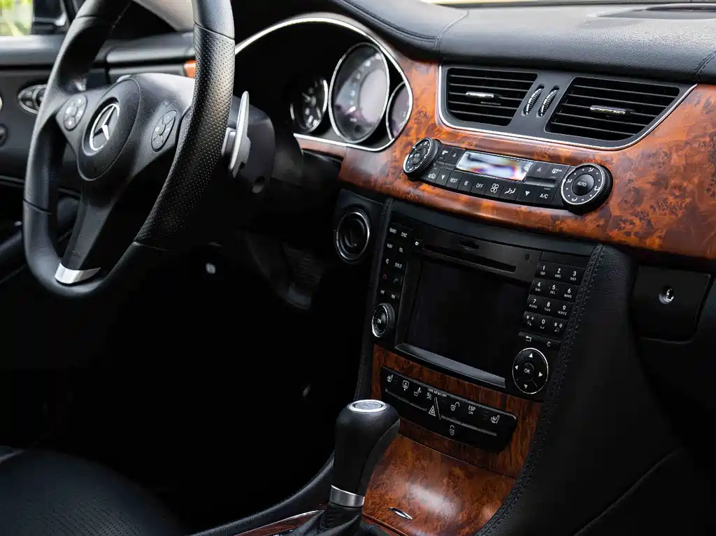 Mercedes-Benz CLS AMG 2010 — фото 18