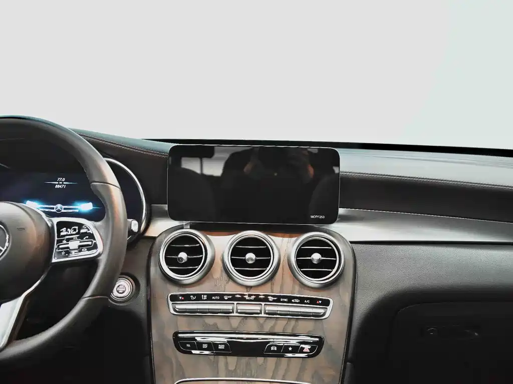 Mercedes-Benz GLC 2020 — фото 28