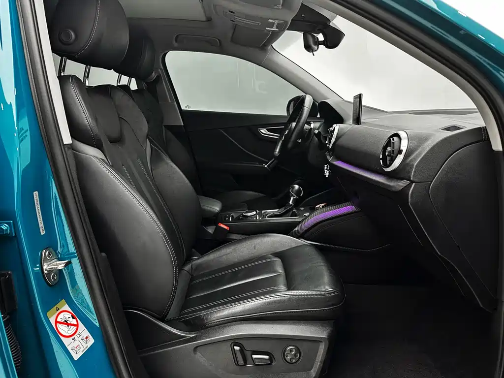 Audi Q2L 2022 — фото 20