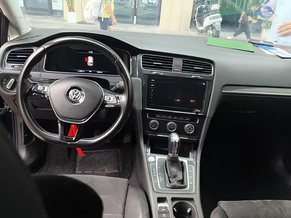 Volkswagen Golf 2020
