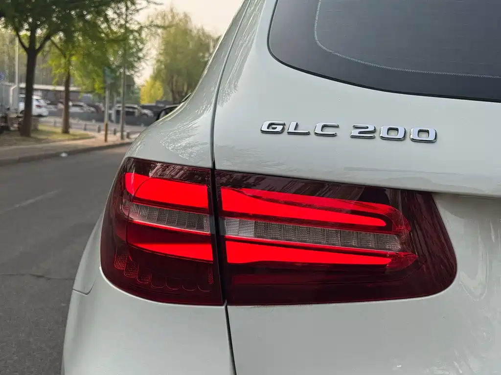 Mercedes-Benz GLC 2017 — фото 9