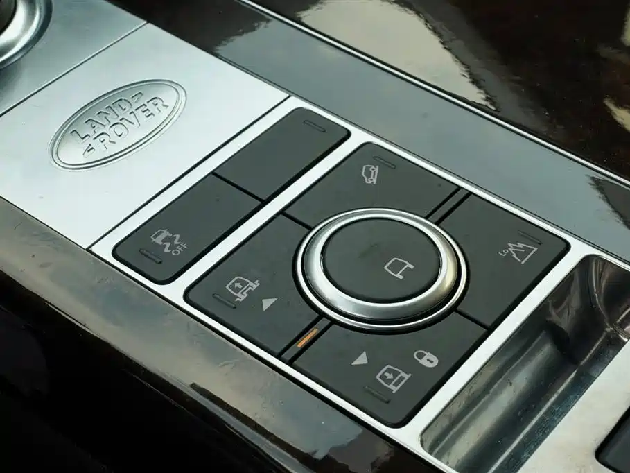 Land Rover Range Rover 2020 — фото 47