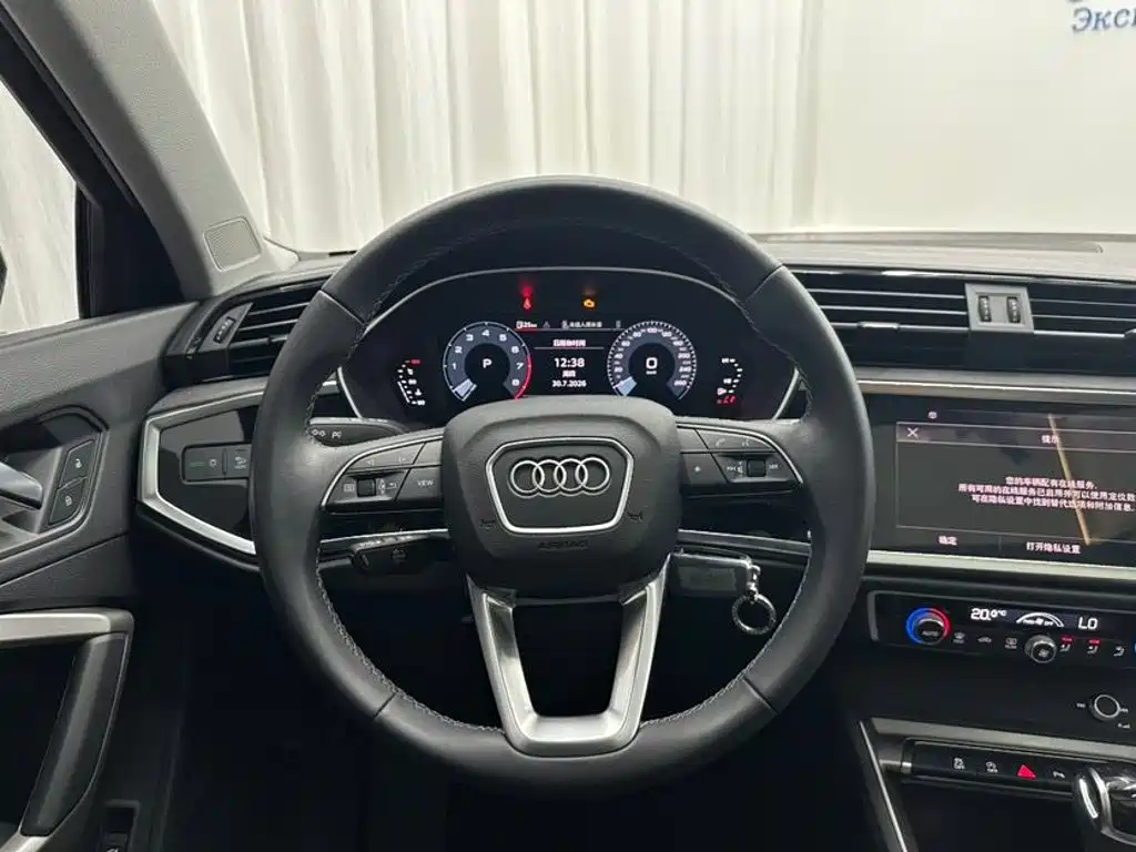 Audi Q3 2023 — фото 10